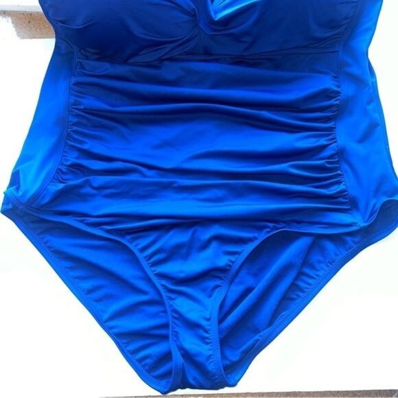 Liz Claiborne Womens Halter One-Piece Swimsuit Size 24W Royal Blue Nylon Blend - Picture 3 of 11